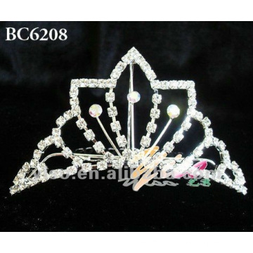 Tiara de strass